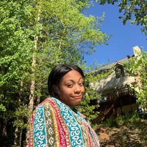 Meet your Posher, Carolyn